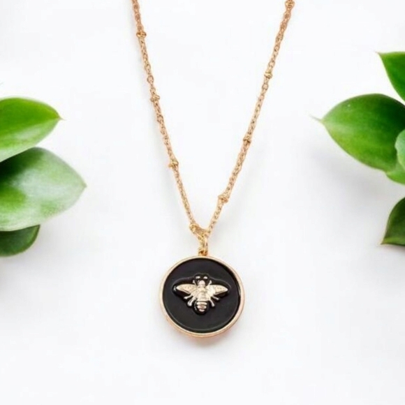 NEW!  Bee Pendant Necklace with “Make a Wish” Card - Picture 7 of 7